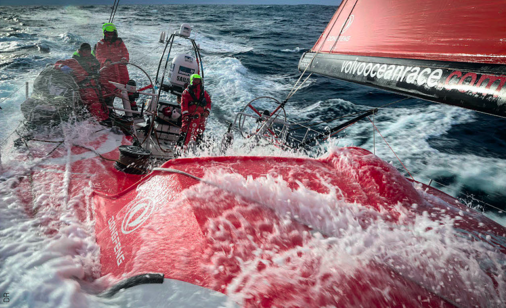 Une course telle que la Volvo Ocean Race est extrêmement exigeante physiquement et mentalement. Pourtant, à chaque fois, la passion est trop forte : les marins y retournent !