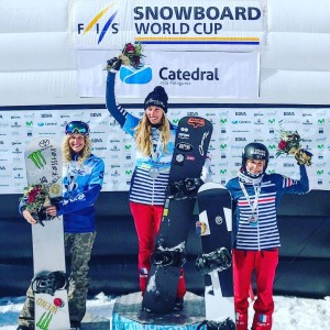 Premier podium de la saison 2017-2018 pour Chloé Trespeuch et doublé avec sa partenaire Nelly Moenne-Loccoz, 3e. © Instagram @chloetrespeuch