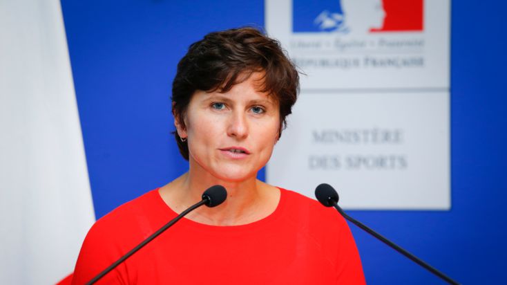 Roxana Maracineanu est la nouvelle ministre des Sports. Née en Roumanie, elle a fui la dictature avec ses parents pour connaître la liberté en France.