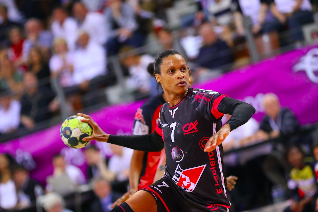 Cette semaine, ne manquez pas les derniers matchs des phases éliminatoires de la Ligue des Champions de handball, avec le Brest Bretagne Handball d'Allison Pineau (ci-dessus) et Metz Handball. © Olivier Stephan Marc Glen et BBH.