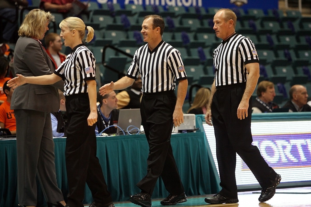 Il y aura deux nouvelles arbitres femmes en NBA cette saison