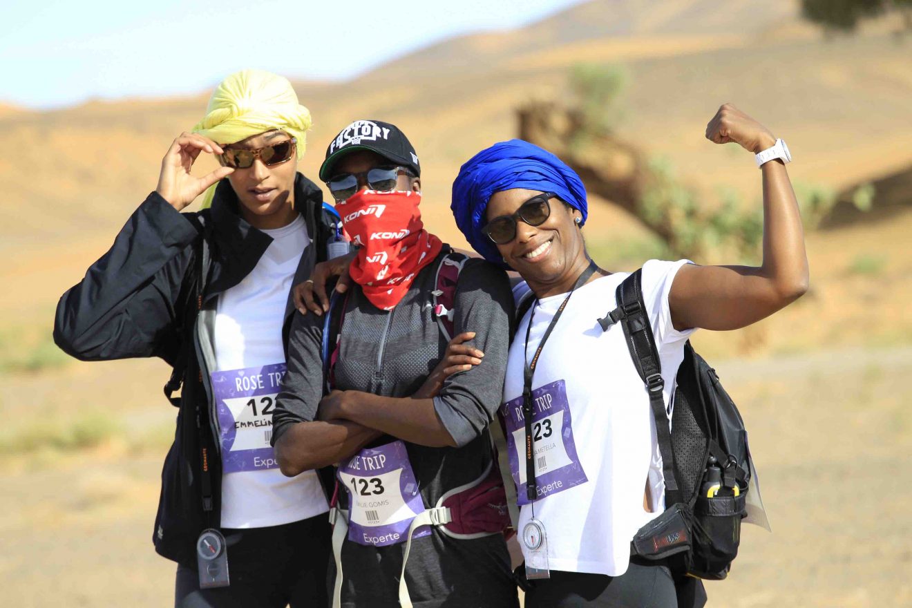 Désertours a inauguré sa première aventure pédestre : le trek ROSE TRIP. Les sportives Émilie Gomis, Emmeline Ndongue et Malia Metella y ont pris part.