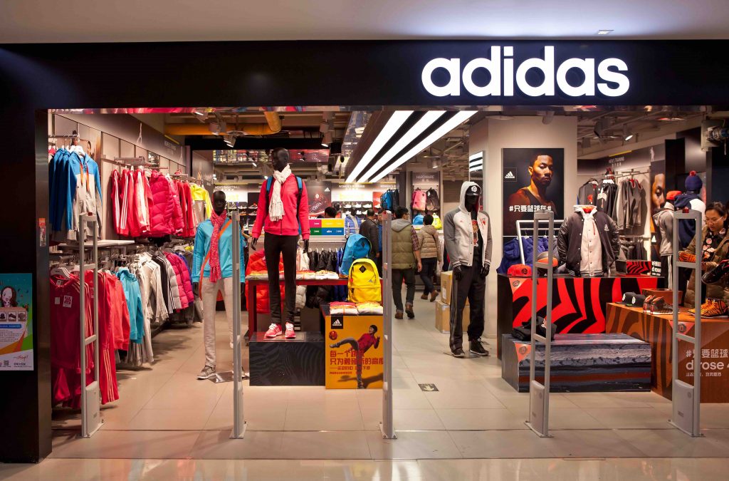 Dans une nouvelle campagne de communication, Adidas traite des femmes et de leur rapport au sport avec l'aide d'une de ses athlètes, Tessa Virtue.