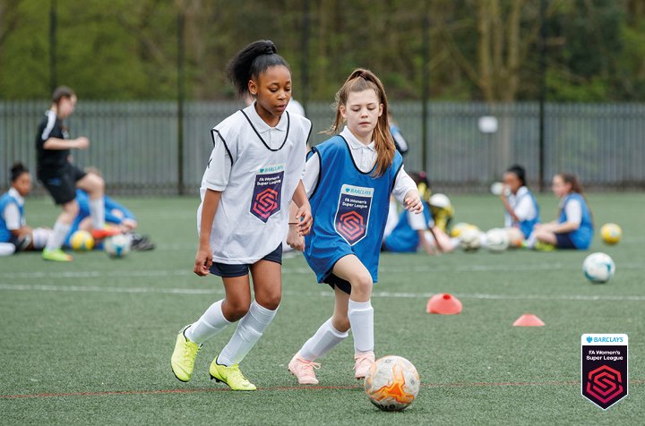 Barclays mise sur le football féminin