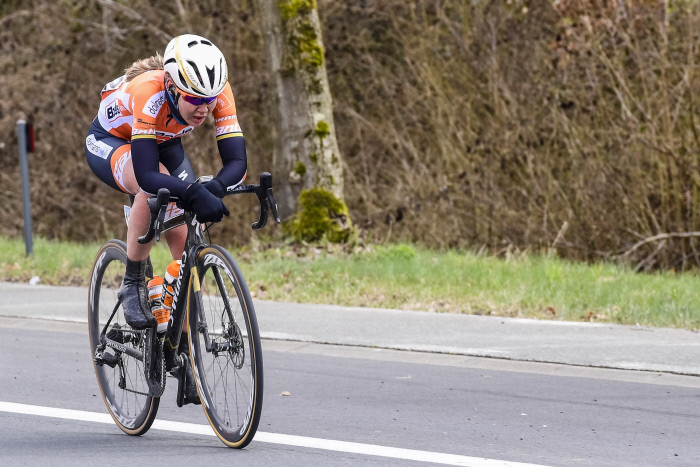 La Néerlandaise Anna van der Breggen (29 ans, Boels-Dolmans) a remporté mercredi à Huy en Belgique la Flèche wallonne pour la cinquième année consécutive.