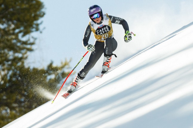 La skieuse française Tessa Worley, double championne du monde de géant (2013 et 2017), a subi une opération du genou droit pour un nettoyage du ménisque.
