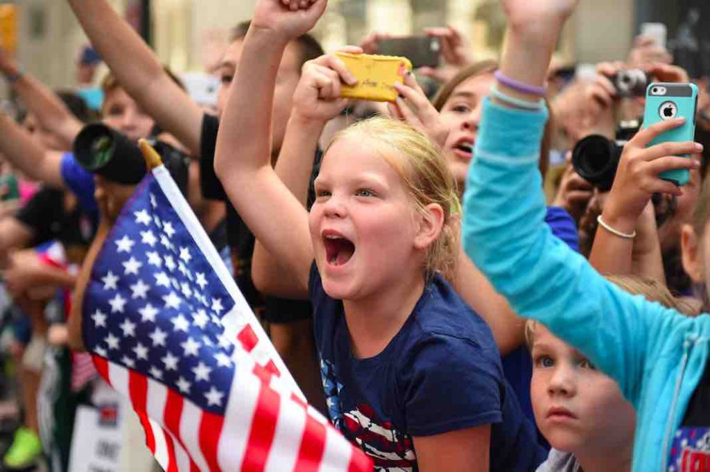 Il existe un endroit sur terre où le football féminin s’est plus rapidement et mieux développé que nulle part ailleurs : les États-Unis. Les USA sont la référence mondiale en matière de football féminin. La preuve en faits, en chiffres et en images.