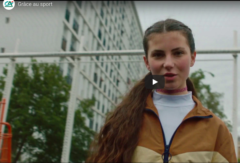Partenaire de l'Équipe de France féminine de football, le Crédit Agricole veut encourager l'empowerment des femmes par le sport avant la Coupe du monde.