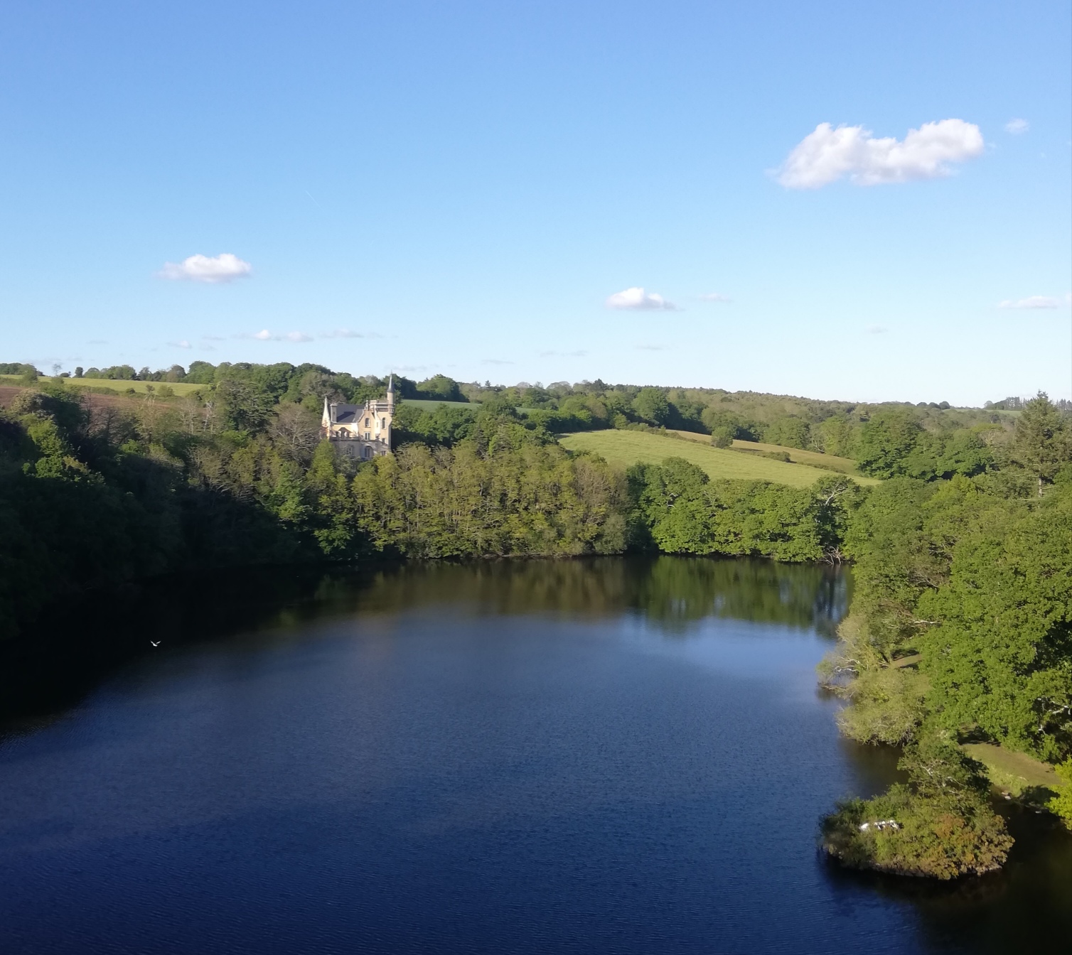 Détente bretonne : méditation face à la mer à la Thalasso Concarneau