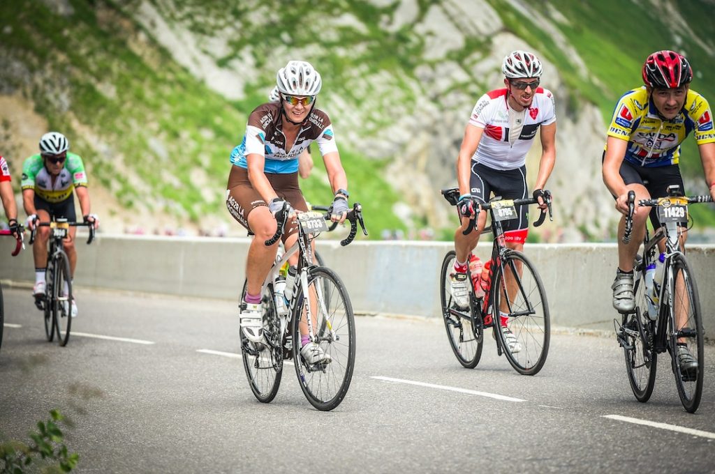 Catherine Darribere-Pleyt a participé à L’Étape du Tour, une cyclosportive qui permet de vivre une étape du Tour de France comme un coureur pro. Témoignage.