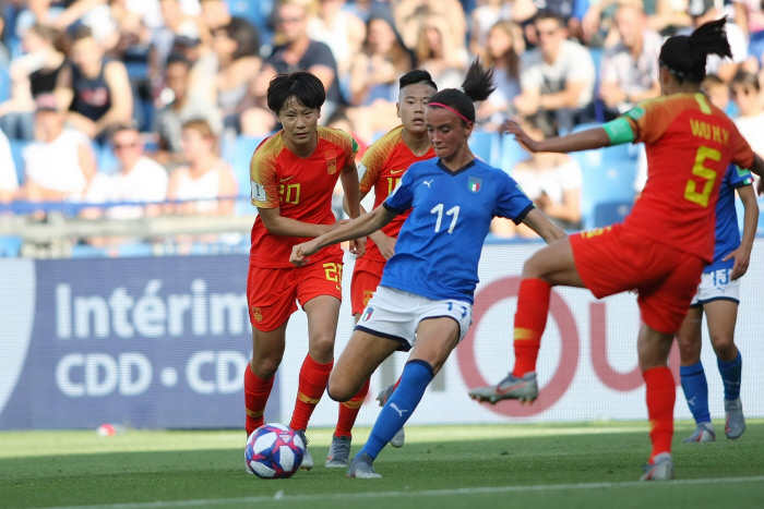 Un milliardaire fait un don de 130 millions d’euros à l’équipe féminine de football chinoise