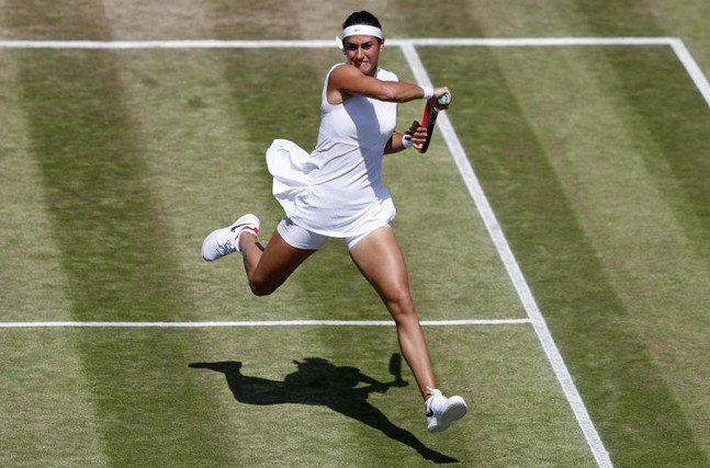 Les Françaises Caroline Garcia et Alizé Cornet ont toutes les deux été éliminées dès le premier tour de Wimbledon lundi, à Londres. 