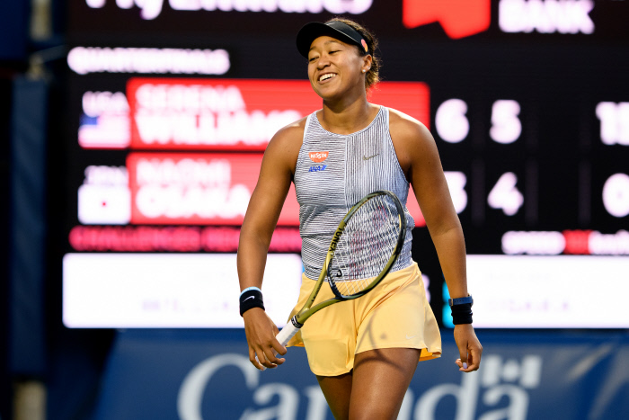 La Japonaise Naomi Osaka, qui avait été éjectée du Top 3 du classement WTA la semaine dernière, grappille de nouveau une place et se retrouve troisième.