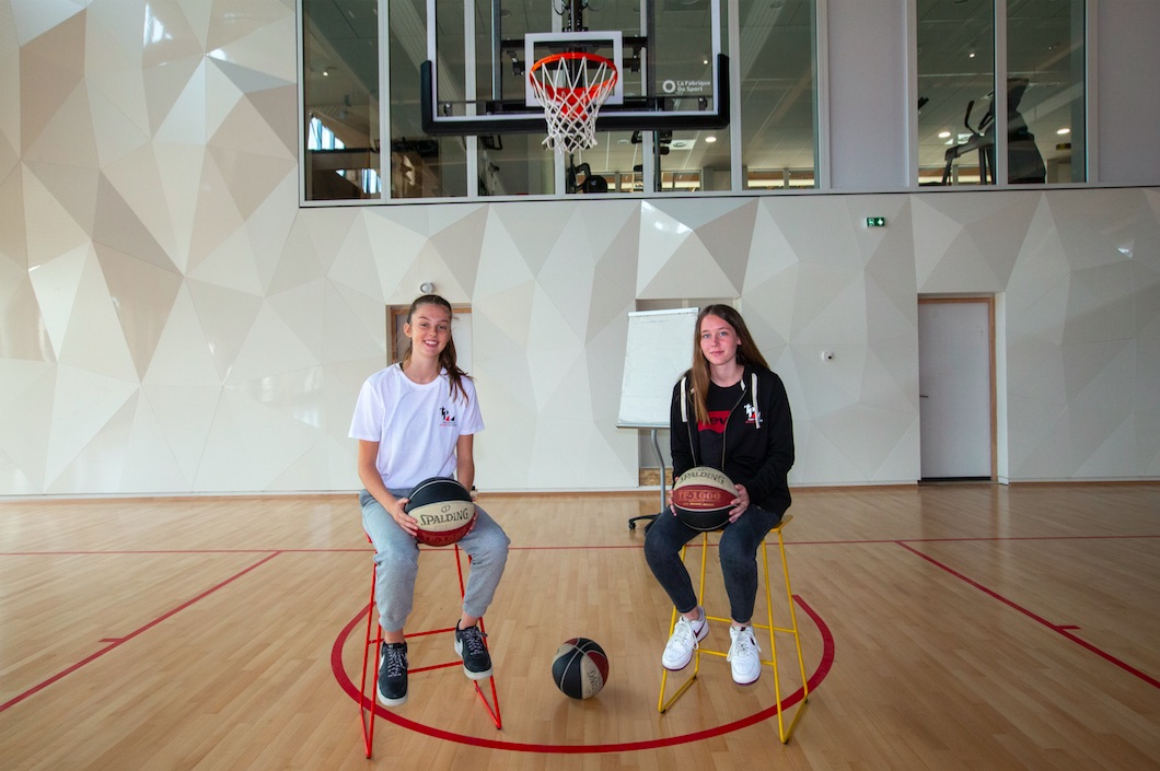 Plongée au coeur de la Tony Parker Adequat Academy, une structure qui permet à de jeunes basketteurs de ne plus choisir entre leur passion et leurs études.