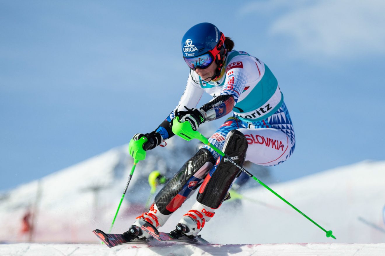Ski alpin : Petra Vlhova remporte le slalom parallèle de Saint-Moritz