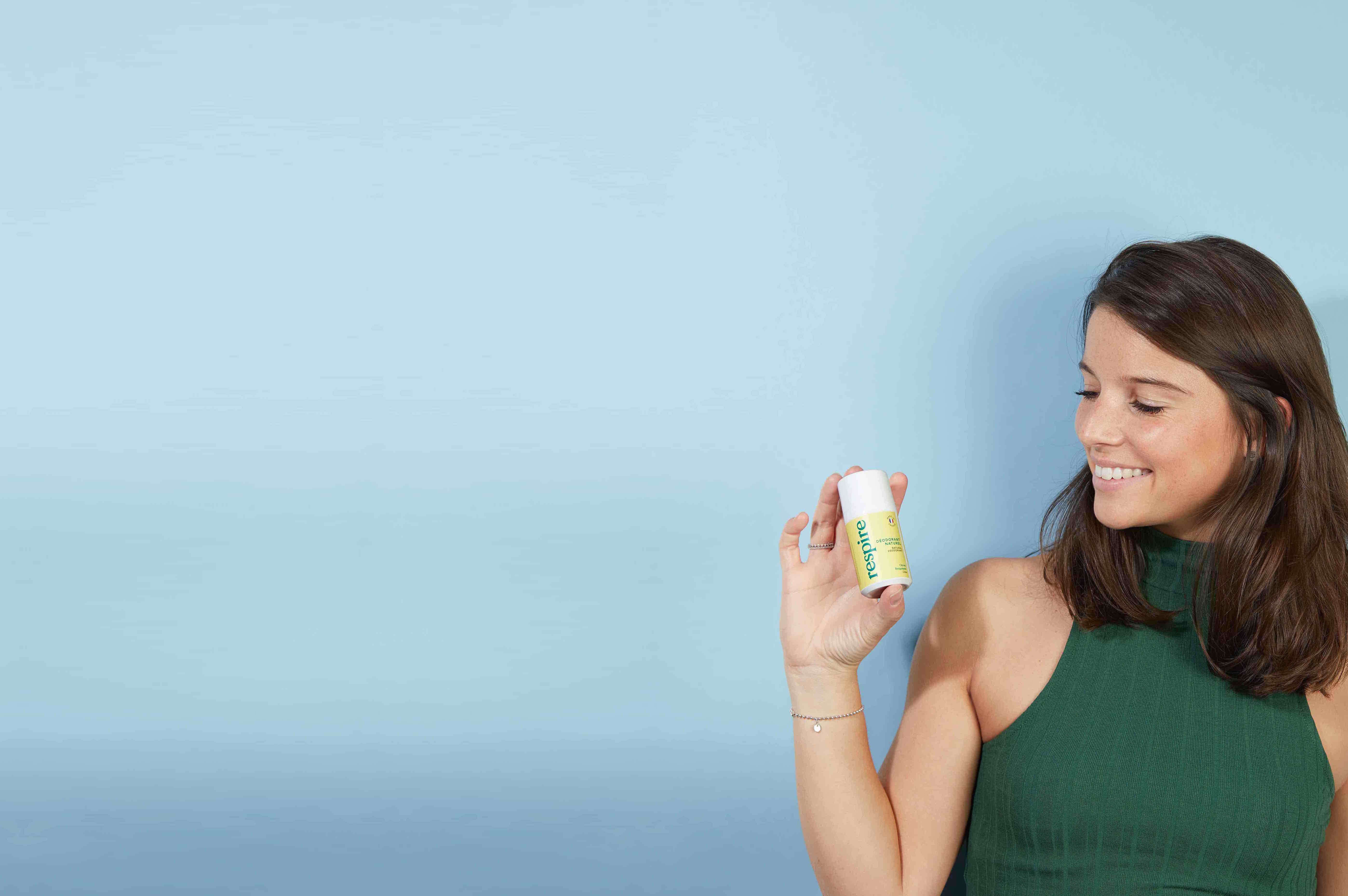 Rencontre avec Justine Hutteau, la patronne des cosmétiques naturels Respire, une marque lancée en 2018 avec un déodorant devenu star des réseaux sociaux !