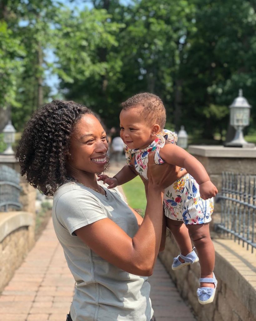 Ces sportives qui font de leurs enfants des stars : Estelle Mossely ou Serena Williams n'hésitent pas à montrer leur bout de chou sur leurs réseaux sociaux.