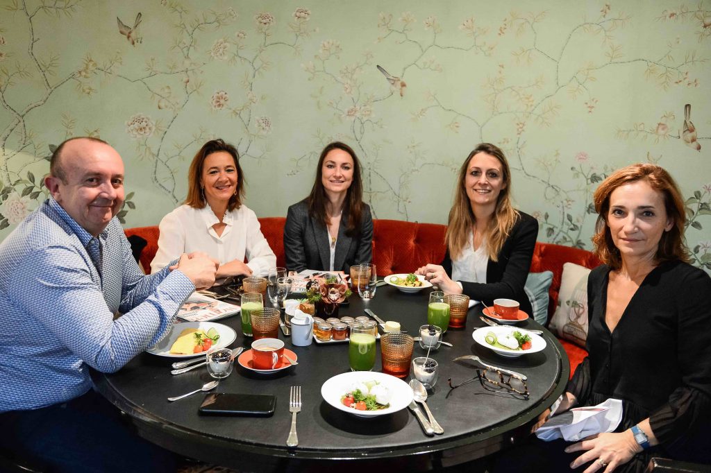 Nouveau concept Women Sports/Sporsora : organiser un échange entre une sportive et une dirigeante. Se sont prêtées au jeu Gaëtane Thiney et Agnès Hussherr.