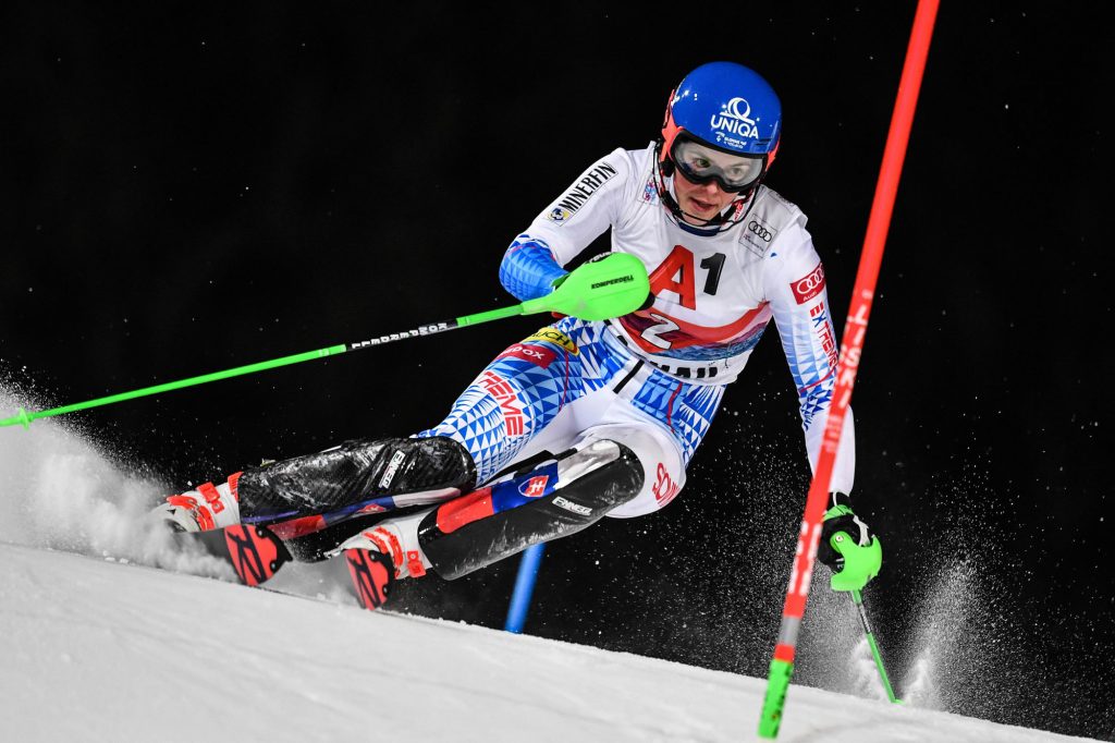 La Slovaque Petra Vlhova a remporté mardi le slalom nocturne de Flachau (Autriche), comptant pour la Coupe du monde de ski alpin 2019-2020. 