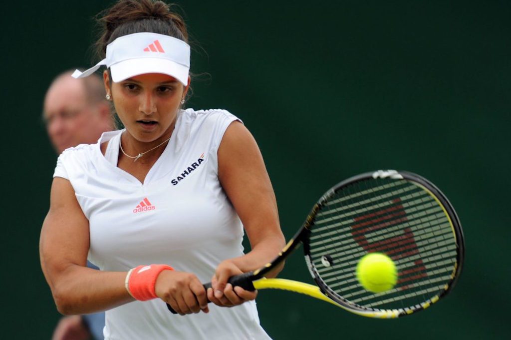 L'ex-numéro 1 mondiale du double dames, l'Indienne Sania Mirza, a signé son premier succès depuis son retour de maternité sur le tournoi WTA d'Hobart.