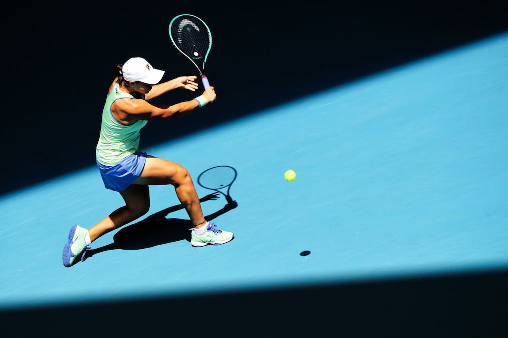 L’Australienne Ashleigh Barty (N.1) et l’Américaine Sofia Kenin se sont toutes deux qualifiées pour le dernier carré de l’Open d’Australie (AO 2020) mardi.