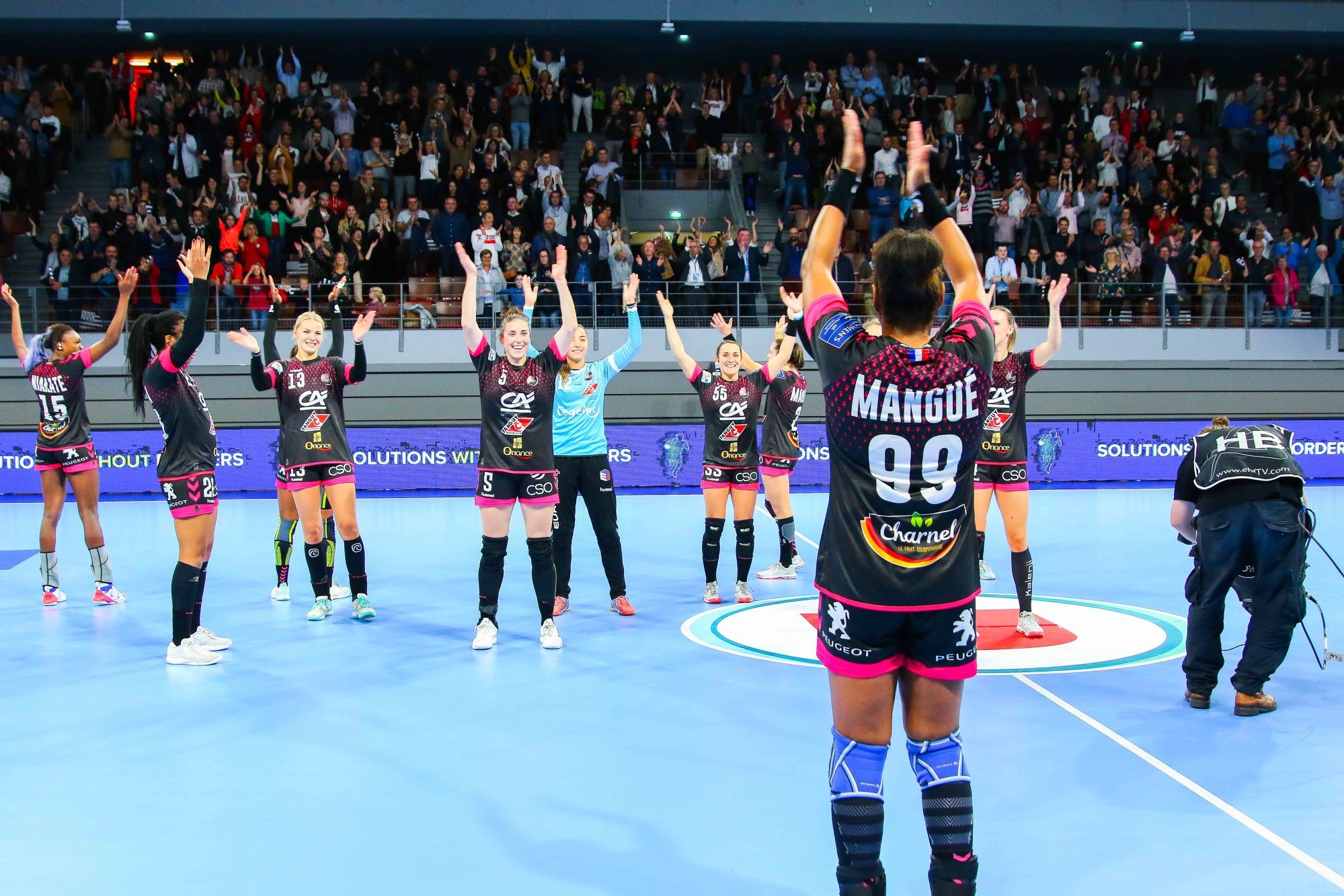 Les handballeuses brestoises ont poursuivi leur incroyable série de matchs sans défaite en Ligue des Champions de handball dimanche, en battant Sävehof.