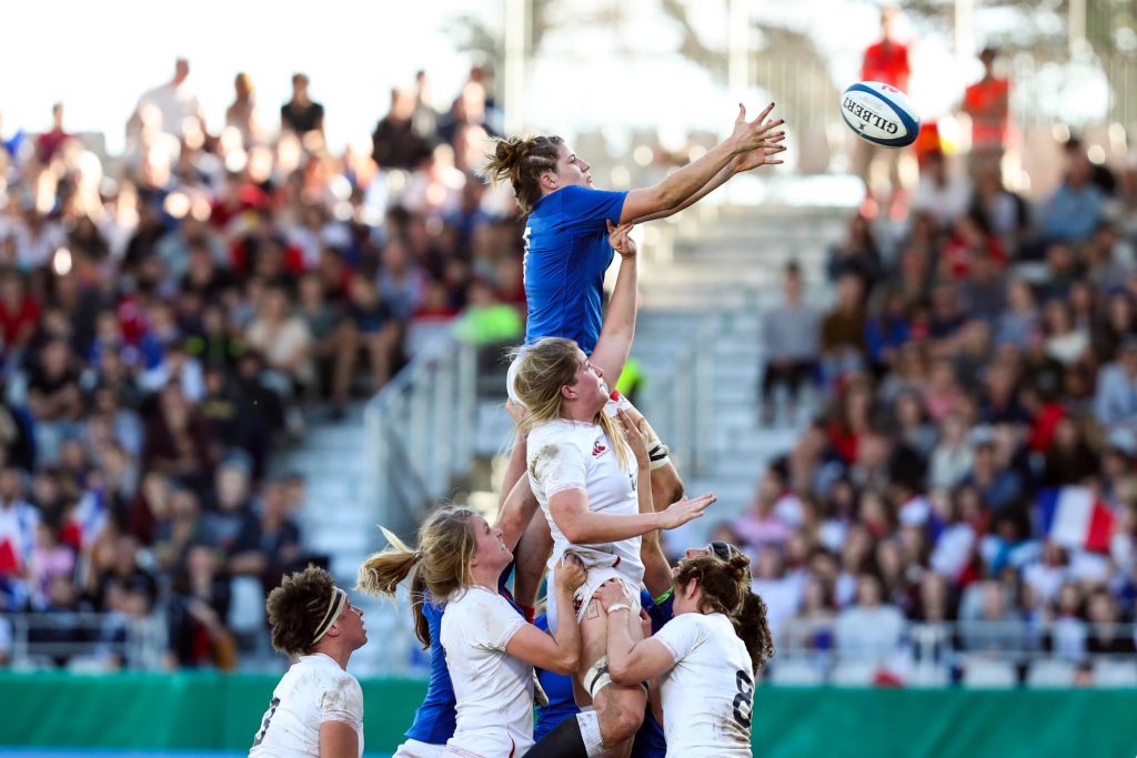 L’Équipe de France féminine de rugby s’est inclinée 19-13 face à l’Angleterre dimanche, à Pau, lors de la première journée du Tournoi des Six Nations 2020.