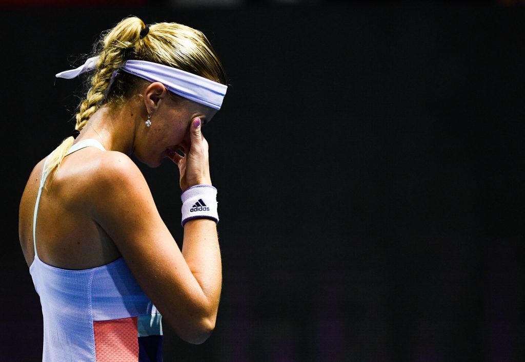 Les deux meilleures joueuses françaises, Kristina Mladenovic et Caroline Garcia, ont été éliminées dès le premier tour du tournoi WTA de Saint-Pétersbourg.