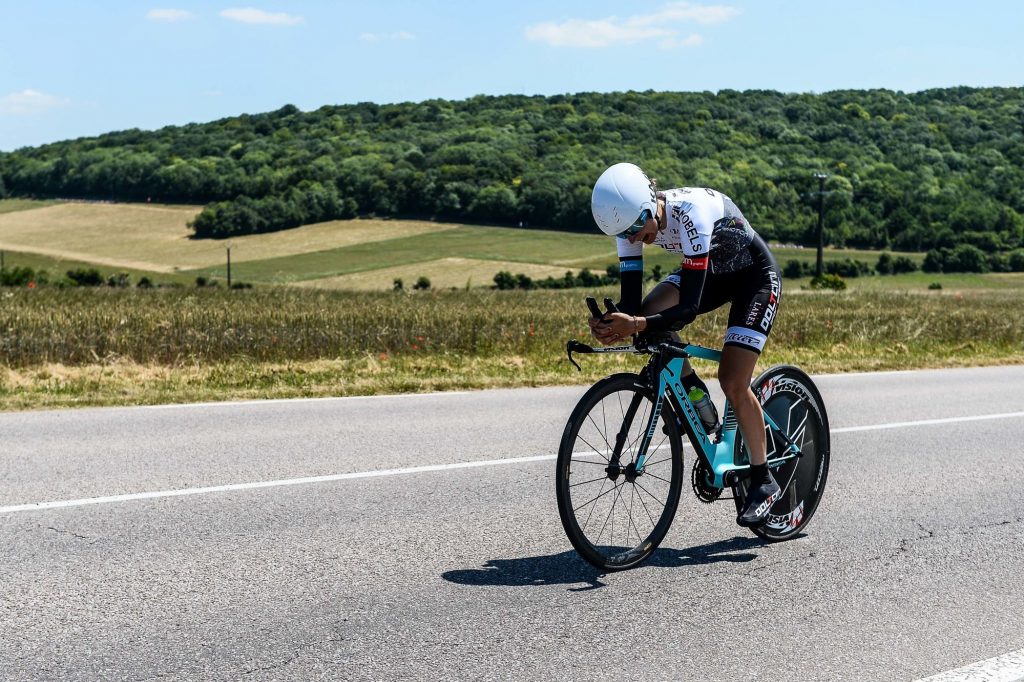 La cycliste française, contrôlée positive à l'EPO en juin 2019, a assuré avoir été forcée par son directeur sportif chez Doltcini-Van Eyck Sport, lors d'un entretien diffusé dans Stade 2 ce dimanche.