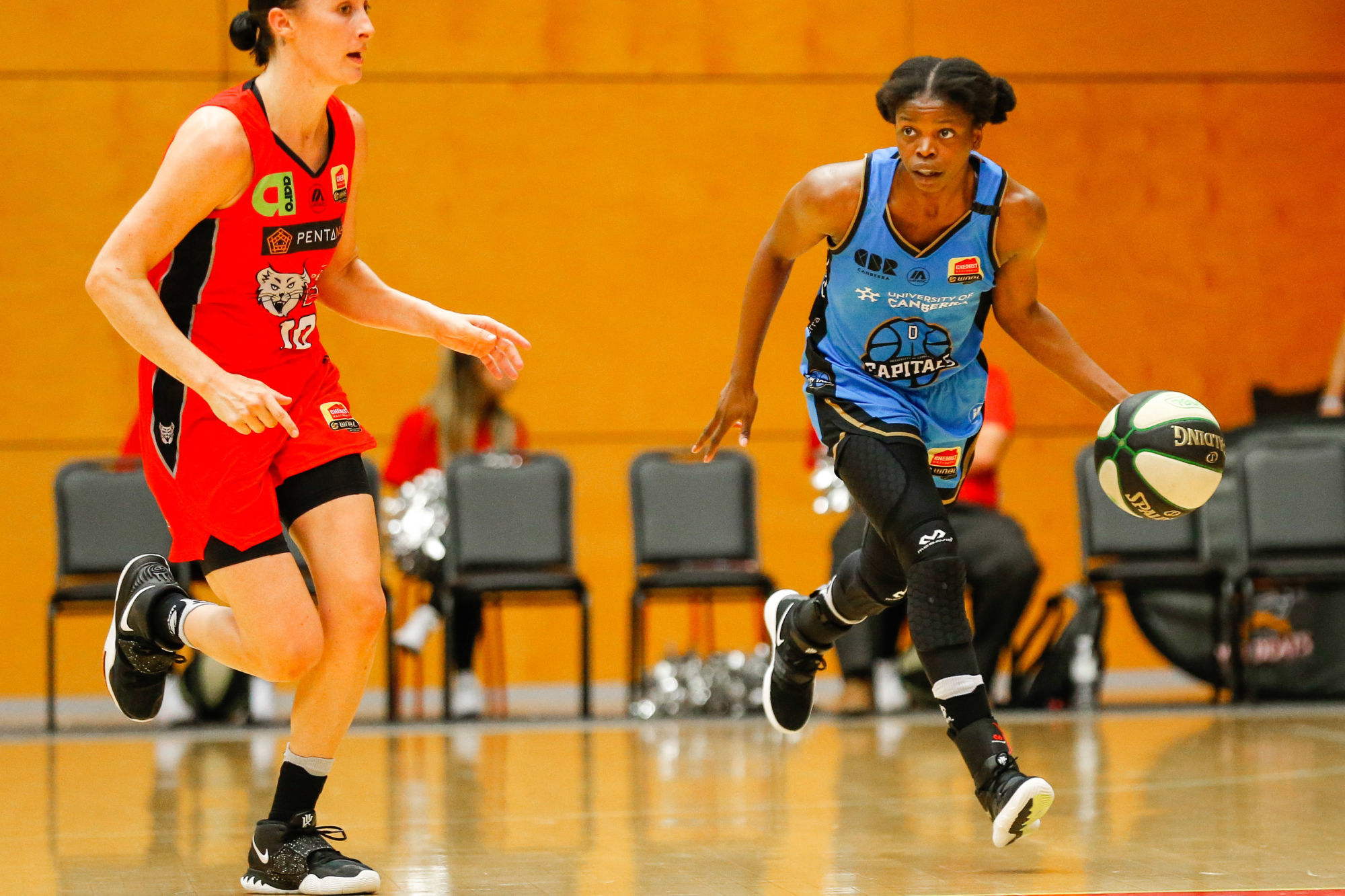 La basketteuse française Olivia Epoupa a remporté le championnat d'Australie avec son équipe des Canberra Capitals en étant élue MVP de la finale.
