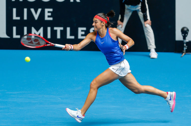 La Française Caroline Garcia, 46e joueuse mondiale, a remporté son ticket pour les quarts-de-finale du tournoi WTA de Lyon mercredi.