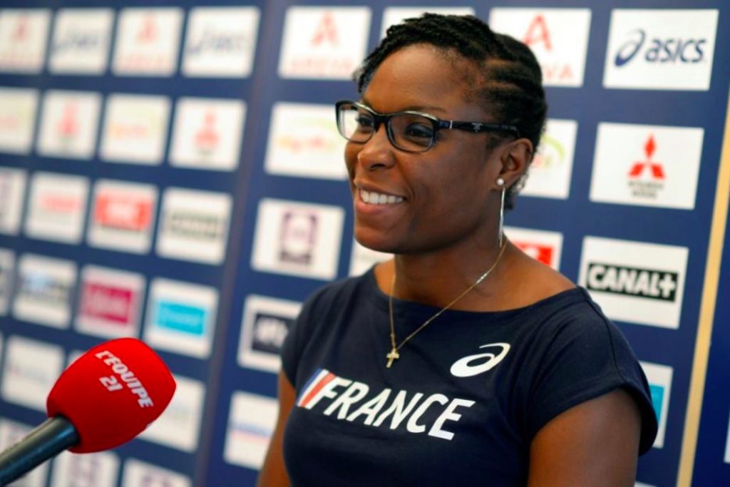 La sprinteuse Ayodélé Ikuesan-Oudart nous dévoile sa routine sport à la maison pendant le confinement : trois exercices faciles... mais rudement efficaces !