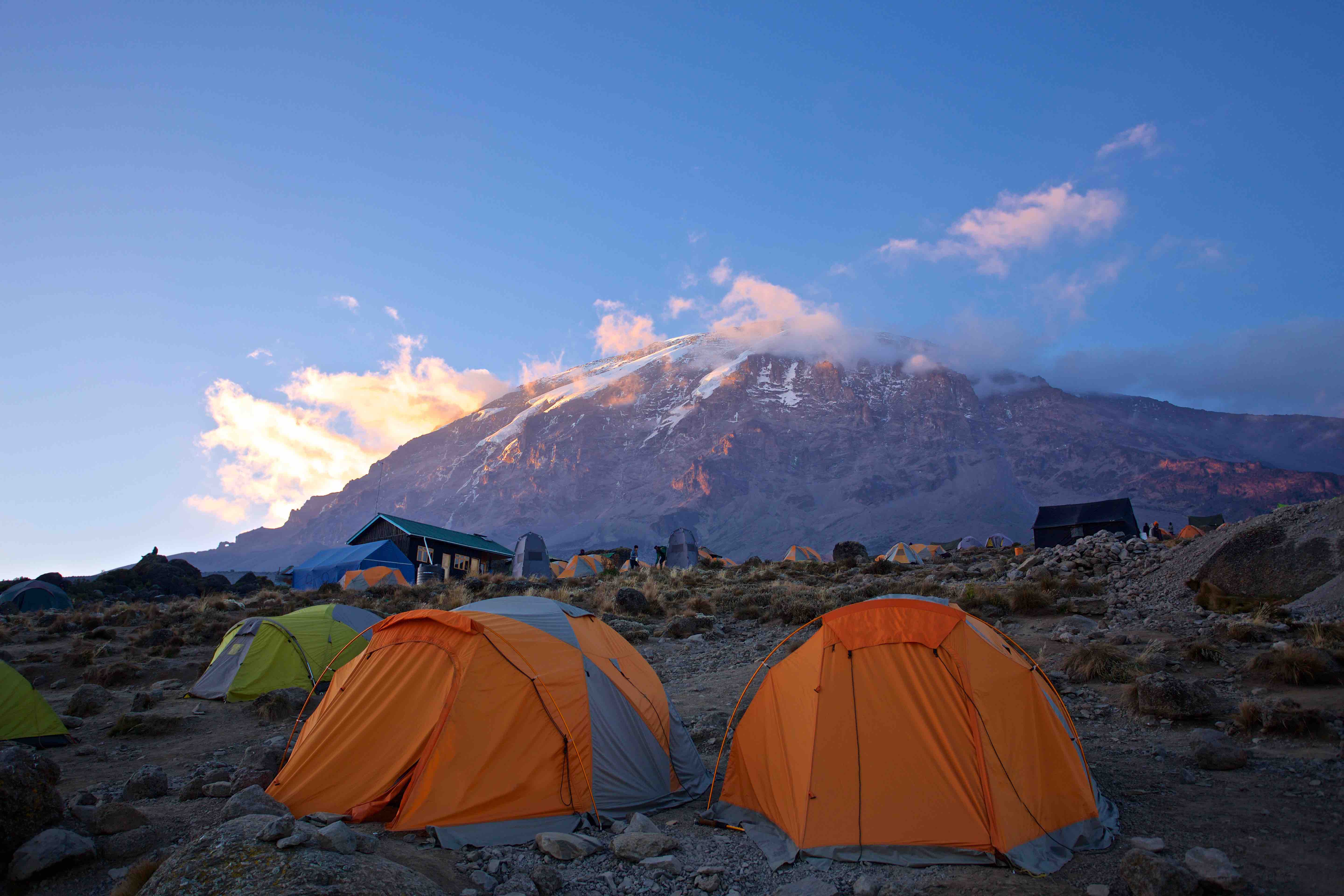 Sept jours sur le Kilimandjaro, récit de randonnée : vivez l’ascension de la plus haute montagne d'Afrique comme si vous y étiez. Carnet de trekking.