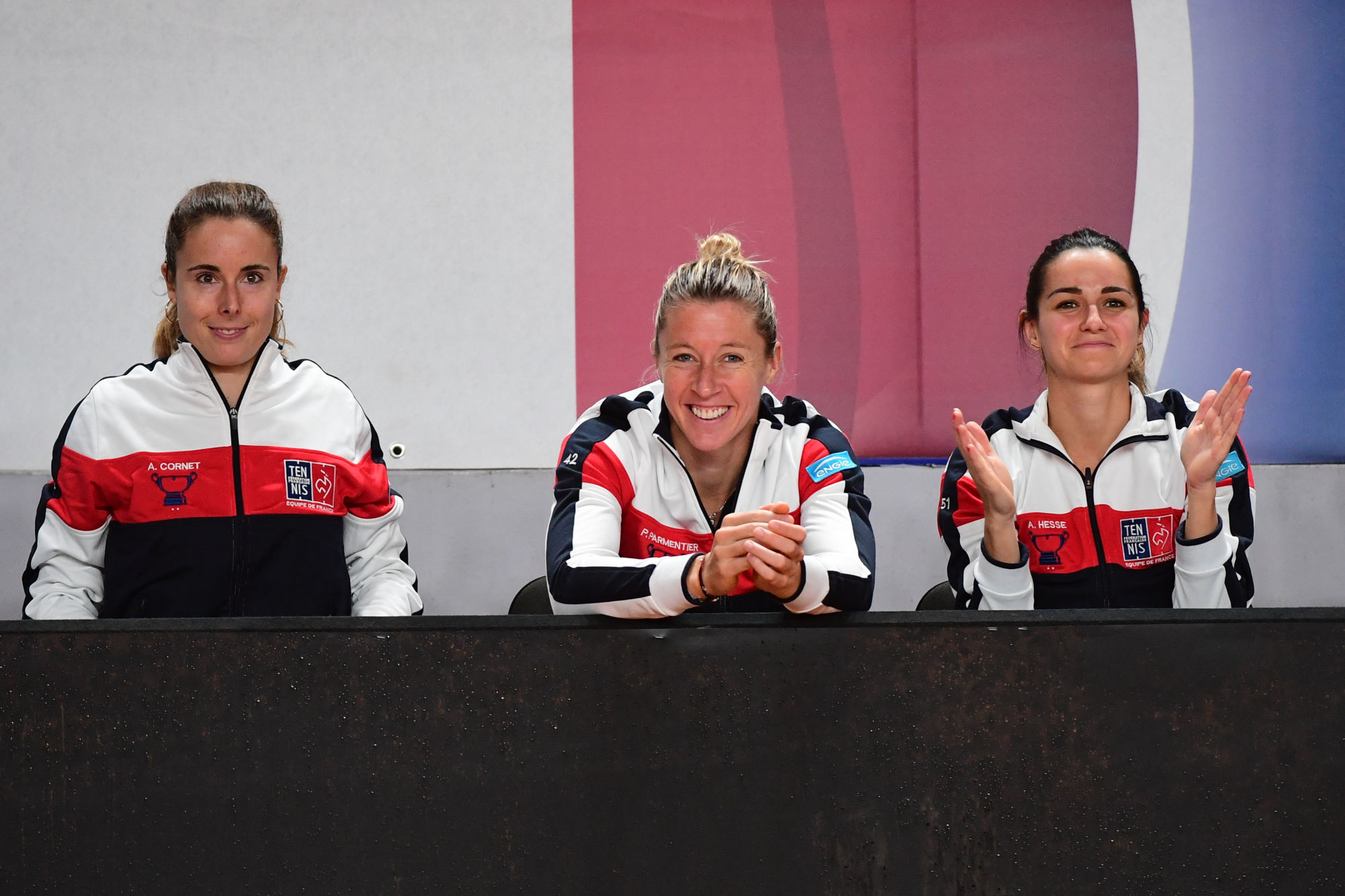 Confinée à Paris, la tenniswoman française Pauline Parmentier s'est portée volontaire pour préparer des plateaux-repas pour le personnel soignant.