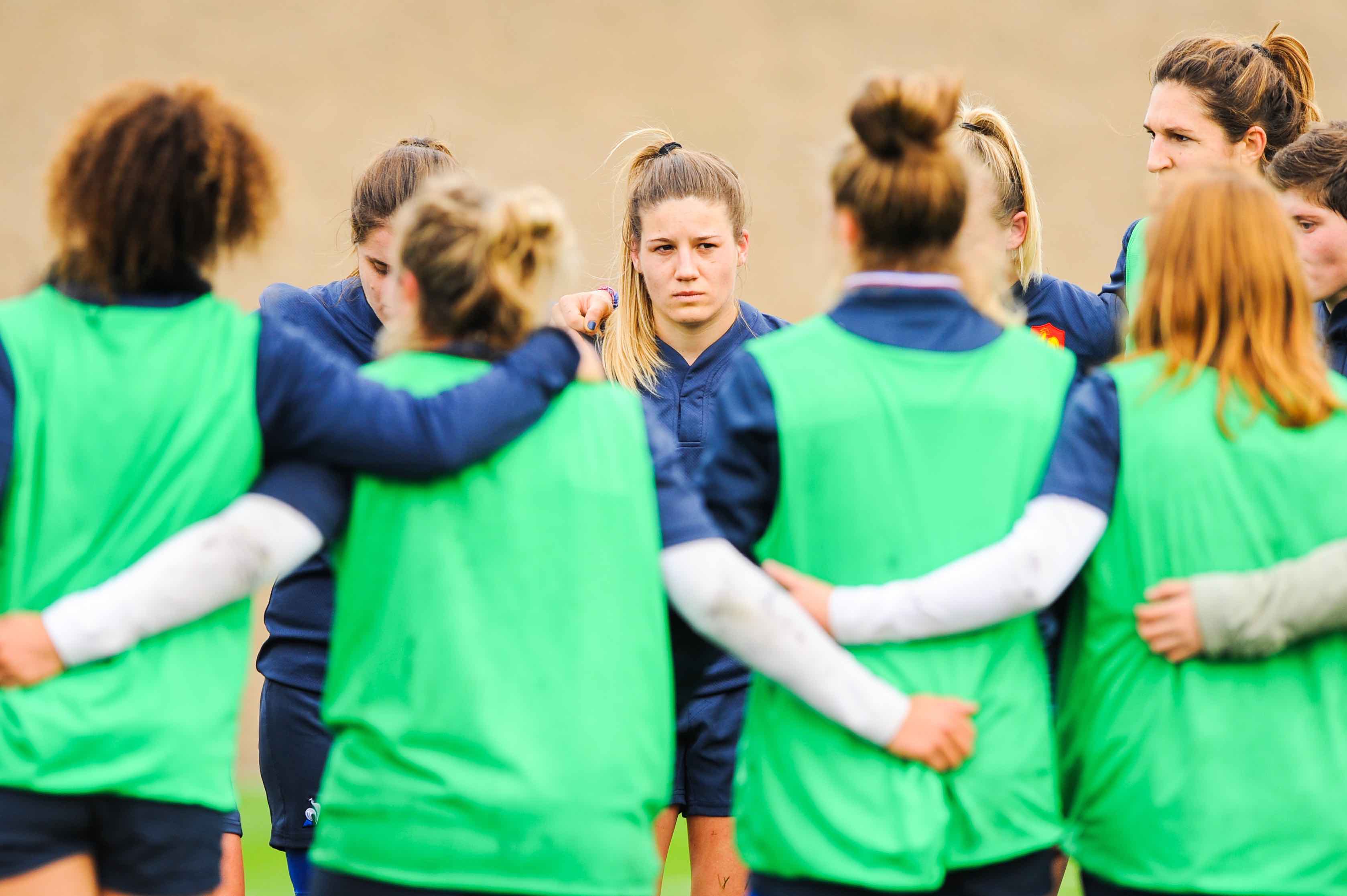 Ergothérapeute à côté du rugby, Gaëlle Hermet a enfilé sa tenue de professionnelle de la santé au printemps pour lutter contre la propagation du Covid-19.