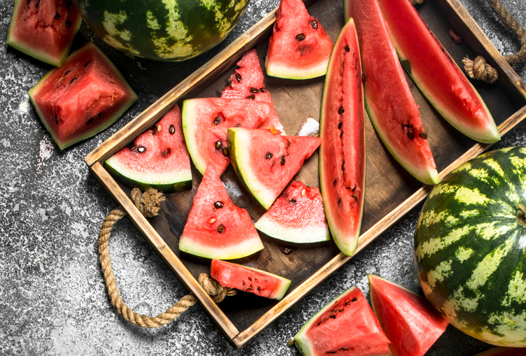 La pastèque est gorgée d’eau mais est aussi pleine de bons nutriments pour le sportif ! On vous explique son intérêt dans le cadre d’une alimentation sport.