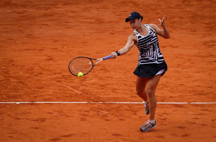 La N°1 mondiale Ashleigh Barty a annoncé ce mardi qu’elle renonçait à disputer le tournoi de Roland-Garros (21 septembre - 11 octobre) en raison de la pandémie de coronavirus.