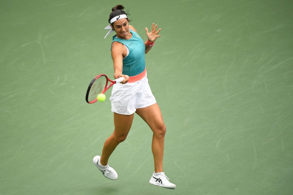 Caroline Garcia a signé une très jolie victoire mercredi, au 2e tour de l’US Open 2020, en éliminant la Tchèque Karolina Pliskova, tête de série N°1 à Flushing Meadows.