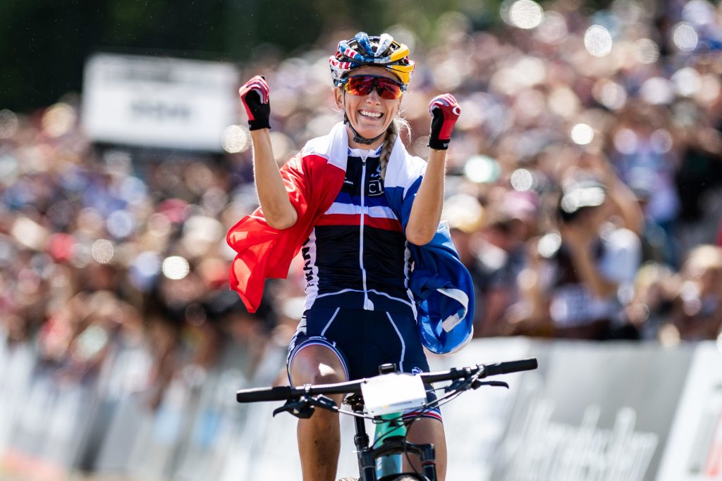 La Française Pauline Ferrand-Prévot a remporté ce samedi le titre de championne d’Europe en VTT.