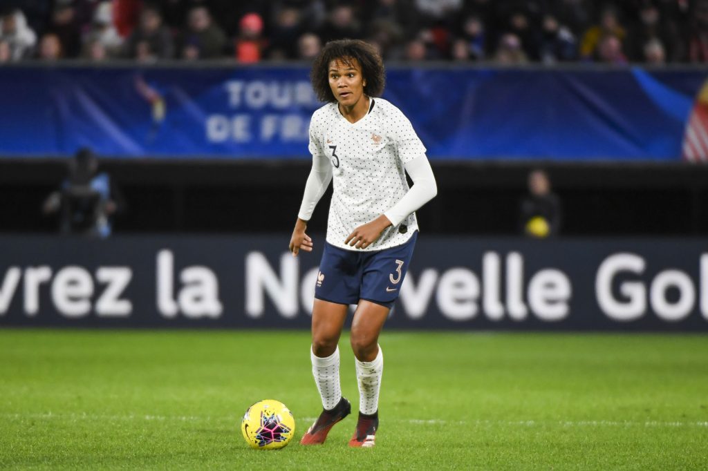 À l’instar de plusieurs cadres de l’équipe de France féminine de football, Wendie Renard a fait part de sa colère ce vendredi, après la prolongation de Corinne Diacre à la tête des Bleues.