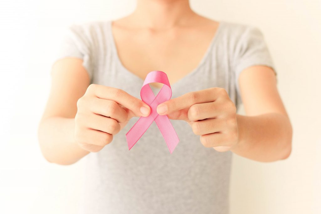 La Fédération française de football (FFF) et Arkema, partenaire et « namer » du championnat féminin de 1ere division, s’engagent auprès de l’association Ruban Rose dans la lutte contre le cancer du sein à l’occasion de la campagne Octobre Rose.