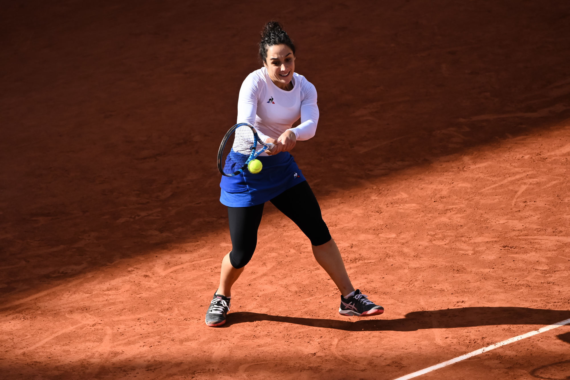 Quatrième exploit d'affilée pour l'Italienne Martina Trevisan, sortie des qualifications, qui accède aux quarts-de-finale du tournoi de Roland-Garros 2020 en battant Kiki Bertens, 6-4, 6-4.