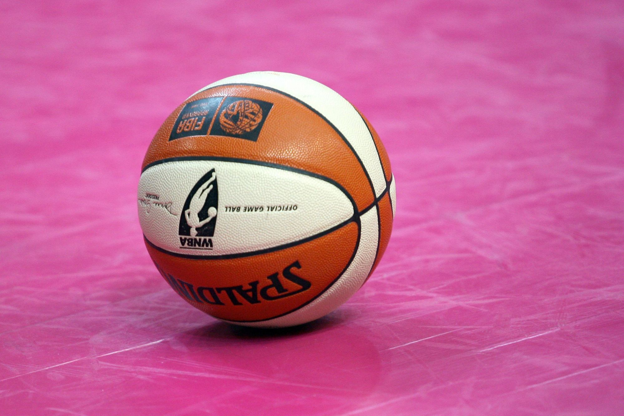 Le Tango Bourges a signé samedi sa quatrième victoire en autant de rencontres en Ligue féminine (LFB) en s’imposant 69-50 contre Nantes.
