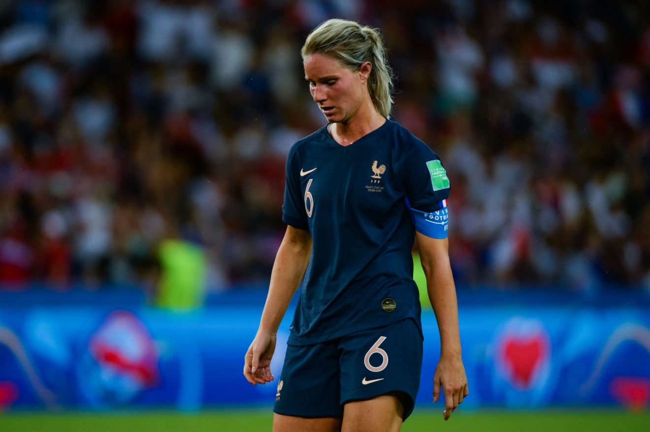 Football (EdF) : Amandine Henry explose Corinne Diacre !