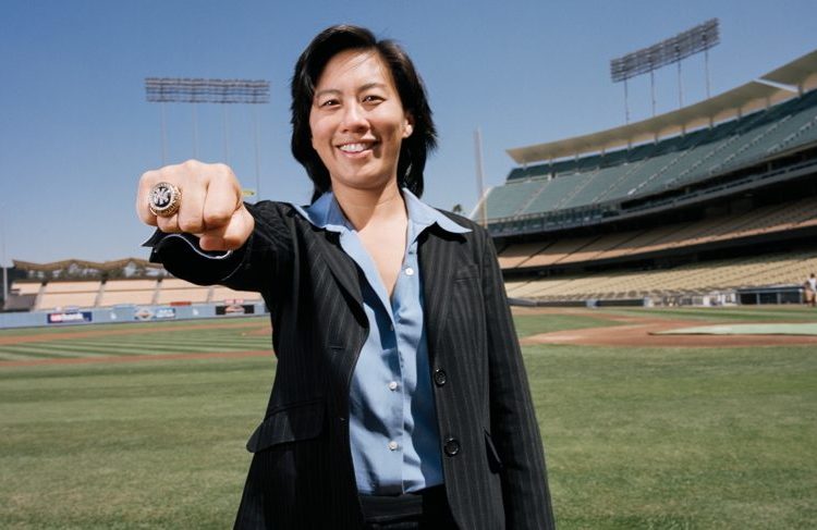 Kim Ng, première femme nommée manager d’une équipe de baseball en MLB