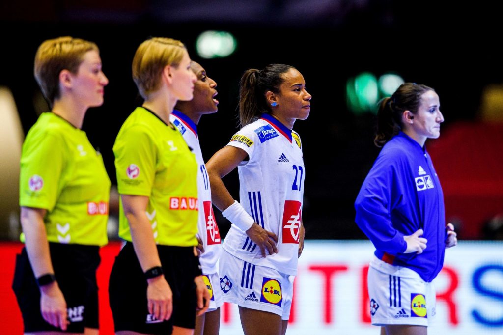 Estelle Nze Minko a accepté de revenir sur la finale de dimanche soir, et la défaite des Bleues du handball 22-20 face à la Norvège.