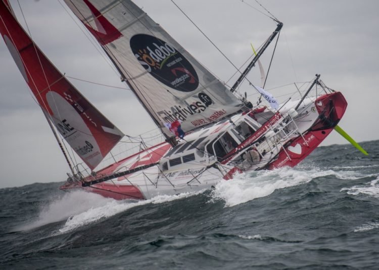 Voile : Samantha Davies abandonne le Vendée Globe