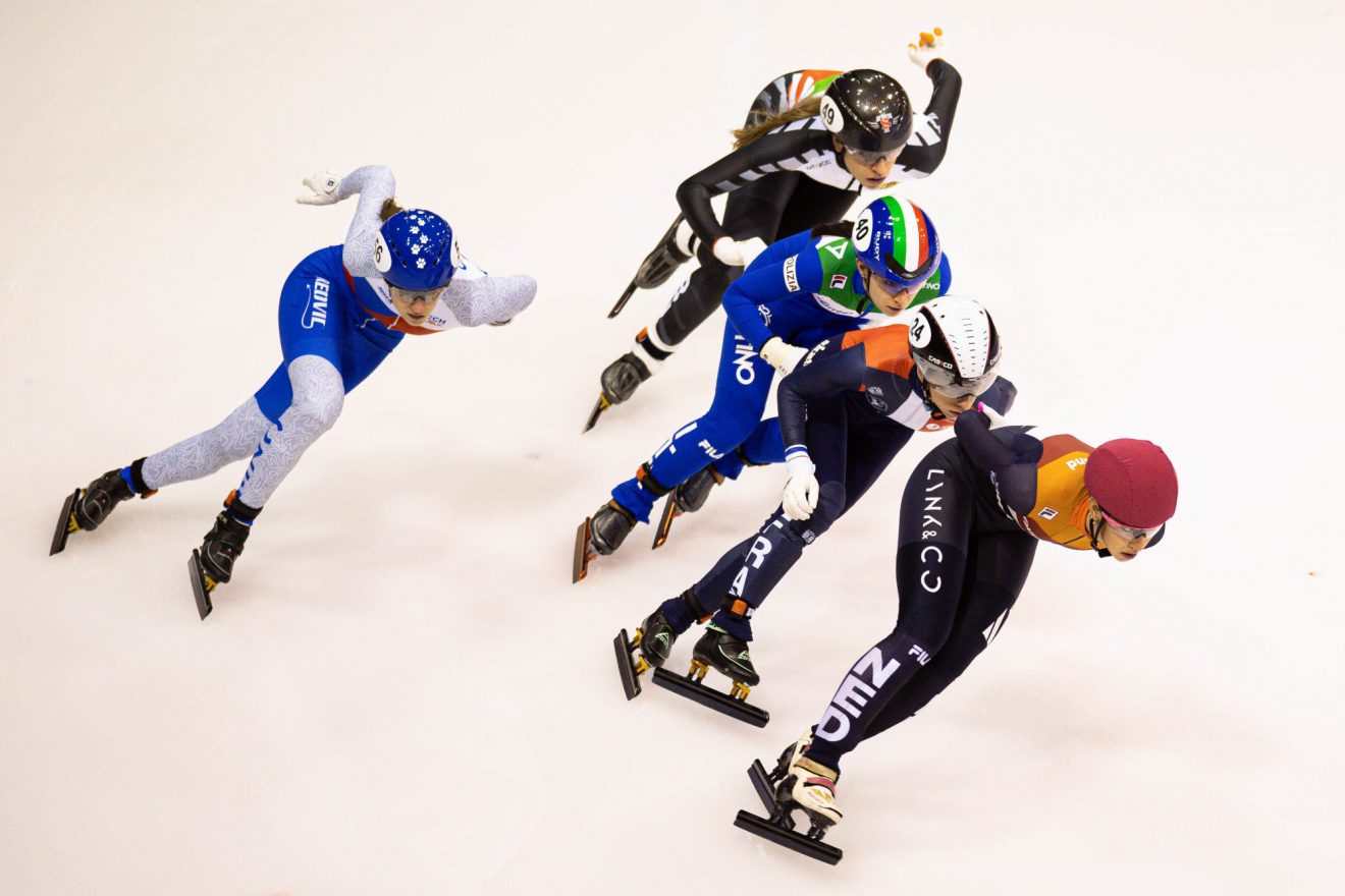 Short track : La France sacrée championne d’Europe du relais 3000 mètres !