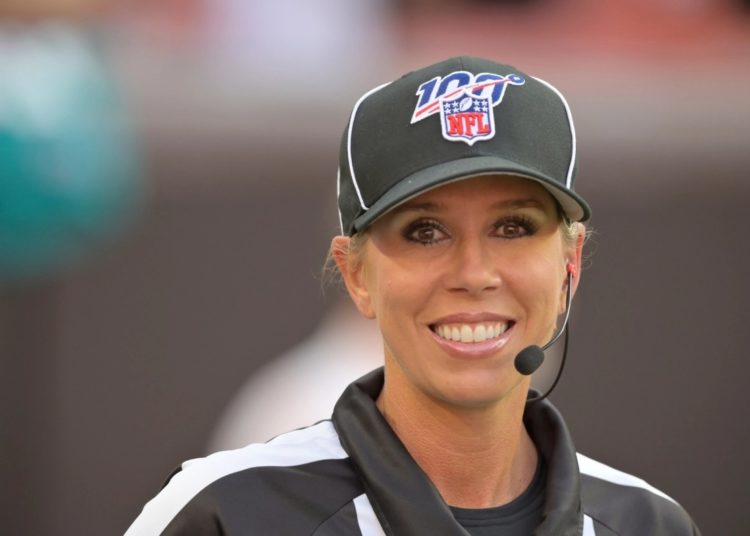 Pour la première fois, une femme arbitrera le Super Bowl