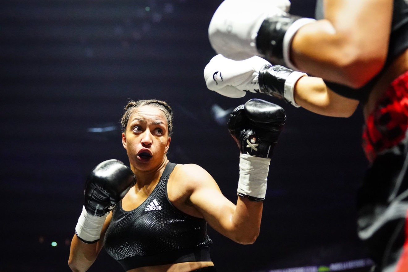 Boxe : Estelle Mossely conserve son titre IBO